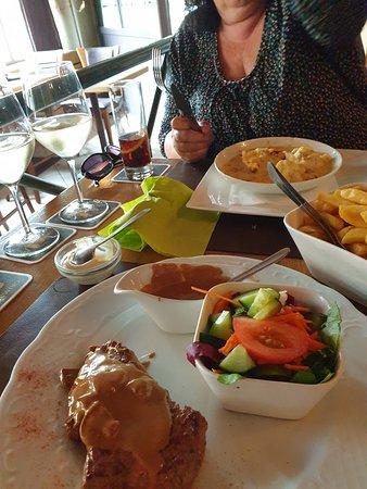 Peacock Taverne