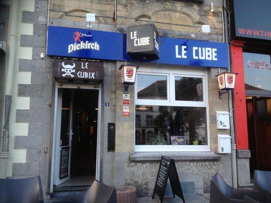 Le Cube