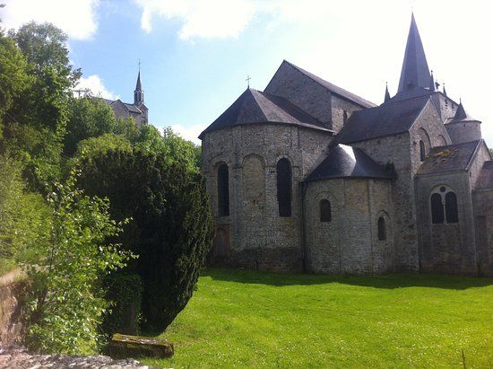 de Collégiale Saint-Hadelin de Celles