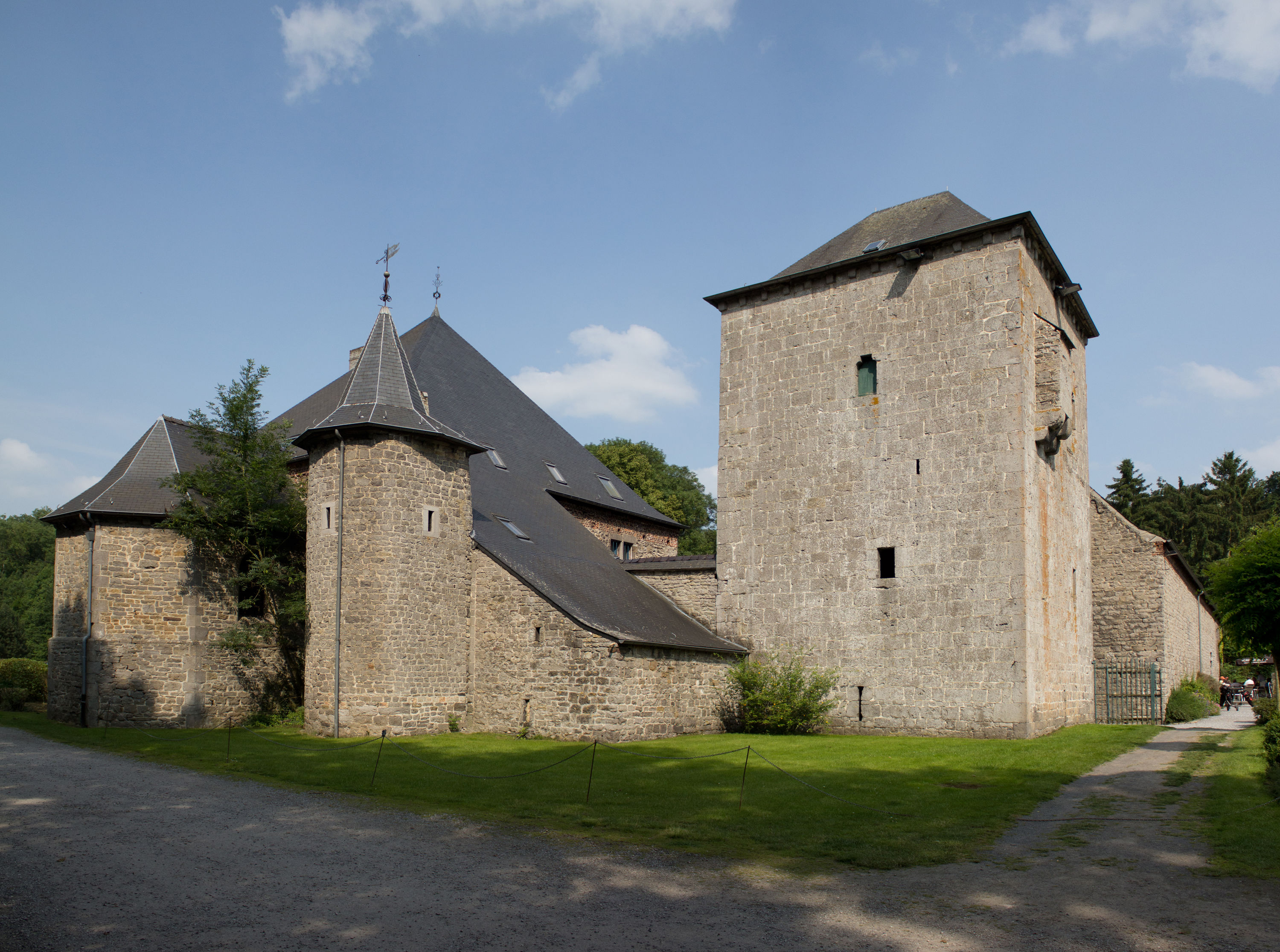 Kasteelhoeve van Falnuée